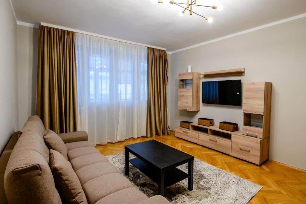 Smiling Heaven Apartment Bucharest Exterior photo